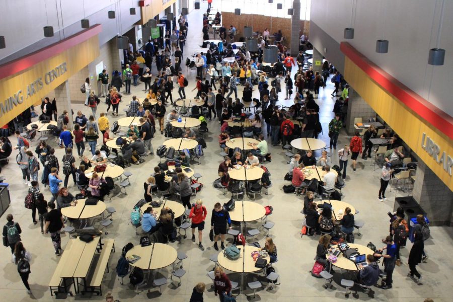 Students gather in the Commons during Lunch A on October 19.