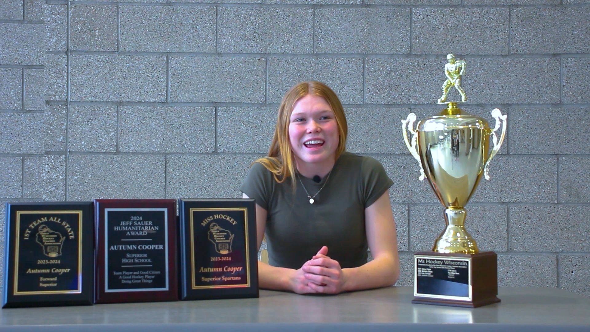 Webcast: Superior’s Autumn Cooper Wins 2024 Ms. Hockey Award – The ...